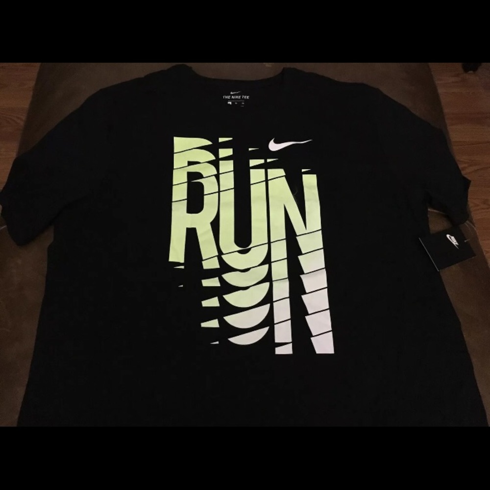 Nike T-Shirt Size XL Men’s New With Tags - Picture 2 of 2